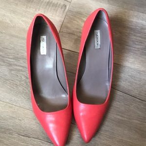 Taheri alma coral heels